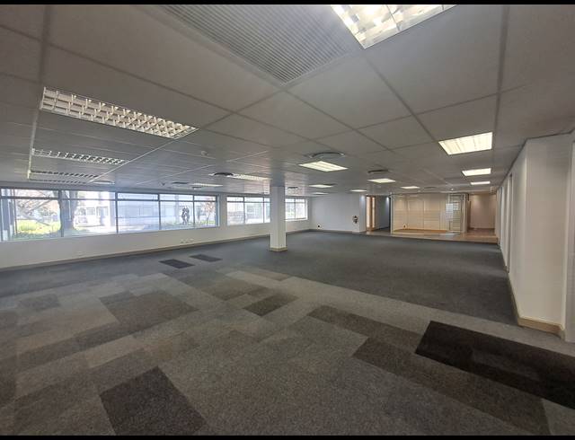 937M² OFFICE TO LET IN ILLOVO